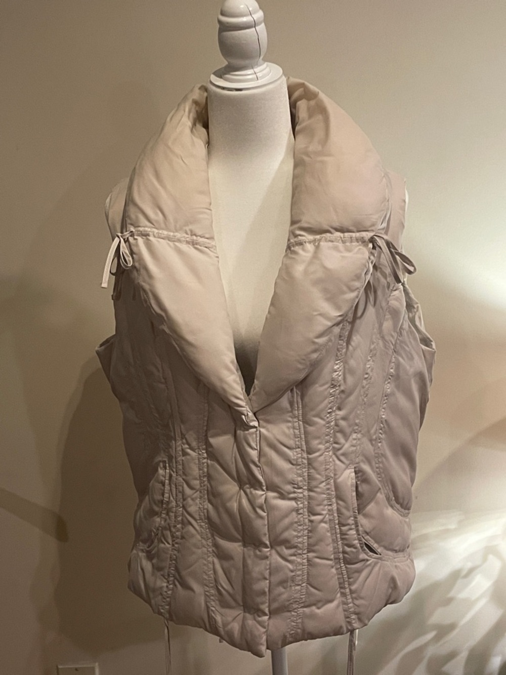 Steve Madden Light Beige Puffer Vest